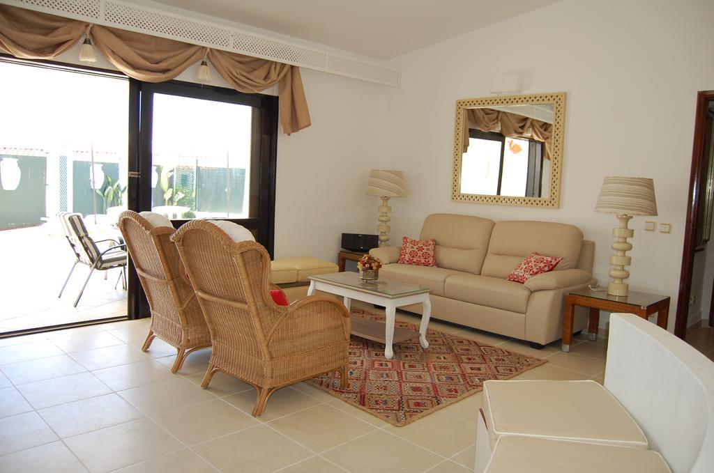 البوفيرا Villa Oura Beach المظهر الخارجي الصورة