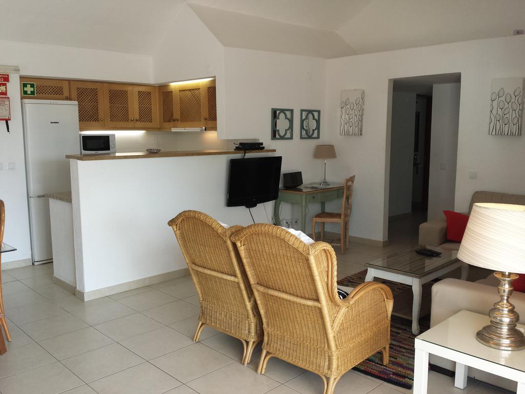 البوفيرا Villa Oura Beach المظهر الخارجي الصورة